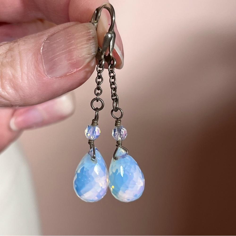 Vintage Sterling Silver Art deco Fairycore opalescent Quartz Dangle earrings